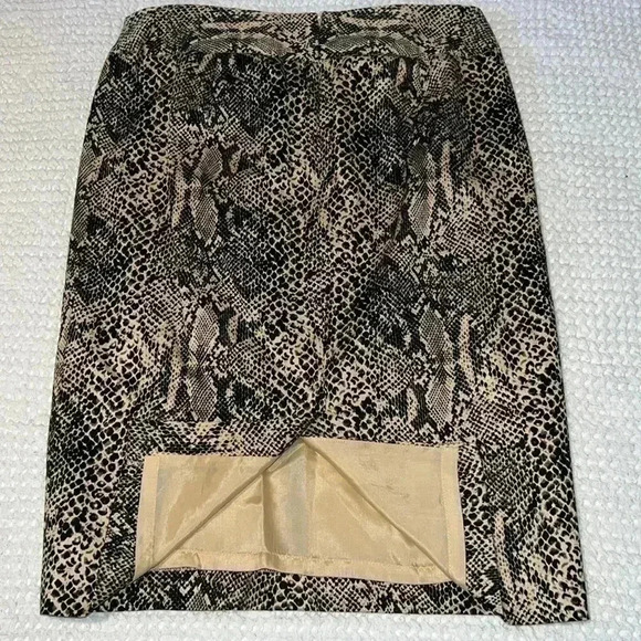 Michael Kors Snake Print Pencil Skirt A924 - Picture 3 of 6